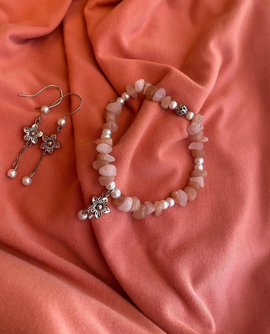 Natural Rose quartz, Natural Sunstone chips with Freshwater pearls and antique silver flower charm set