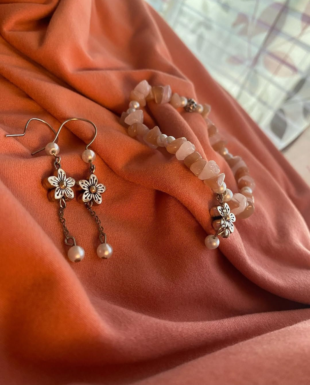 Natural Rose quartz, Natural Sunstone chips with Freshwater pearls and antique silver flower charm set